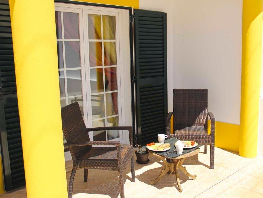 Al Casa Das Andorinhas Almograve Esterno foto